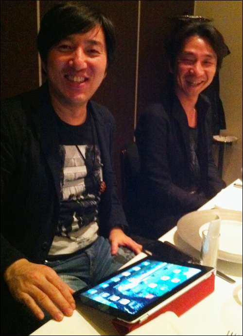 Suda 51 et Akira Yamaoka (Photo Hideo Kojima)