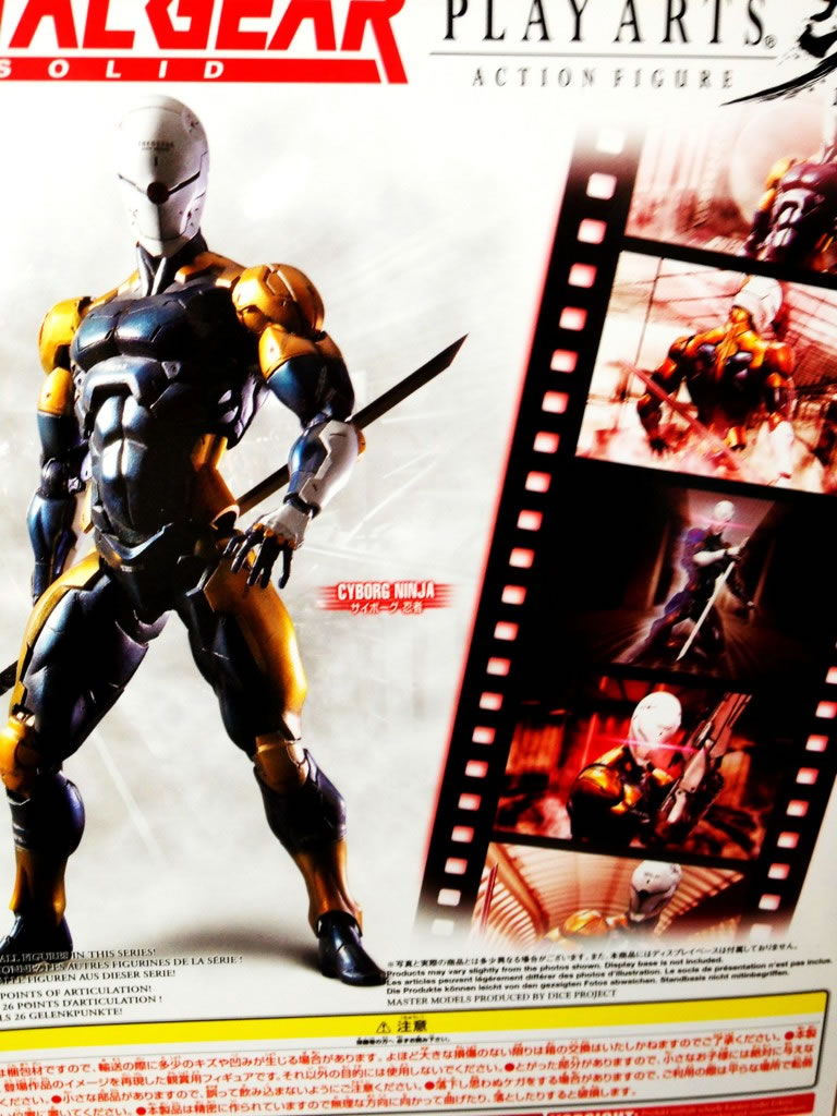 Figurine Play Arts Kai de Gray Fox Cyborg Ninja