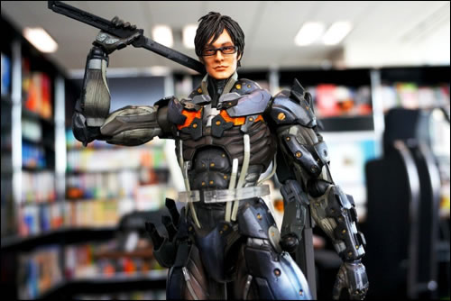 Hideo Kojima en figurine