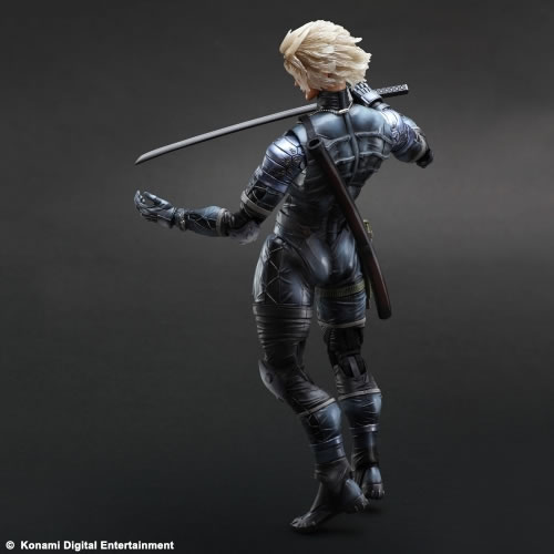 Photos des figurines de Liquid et Raiden