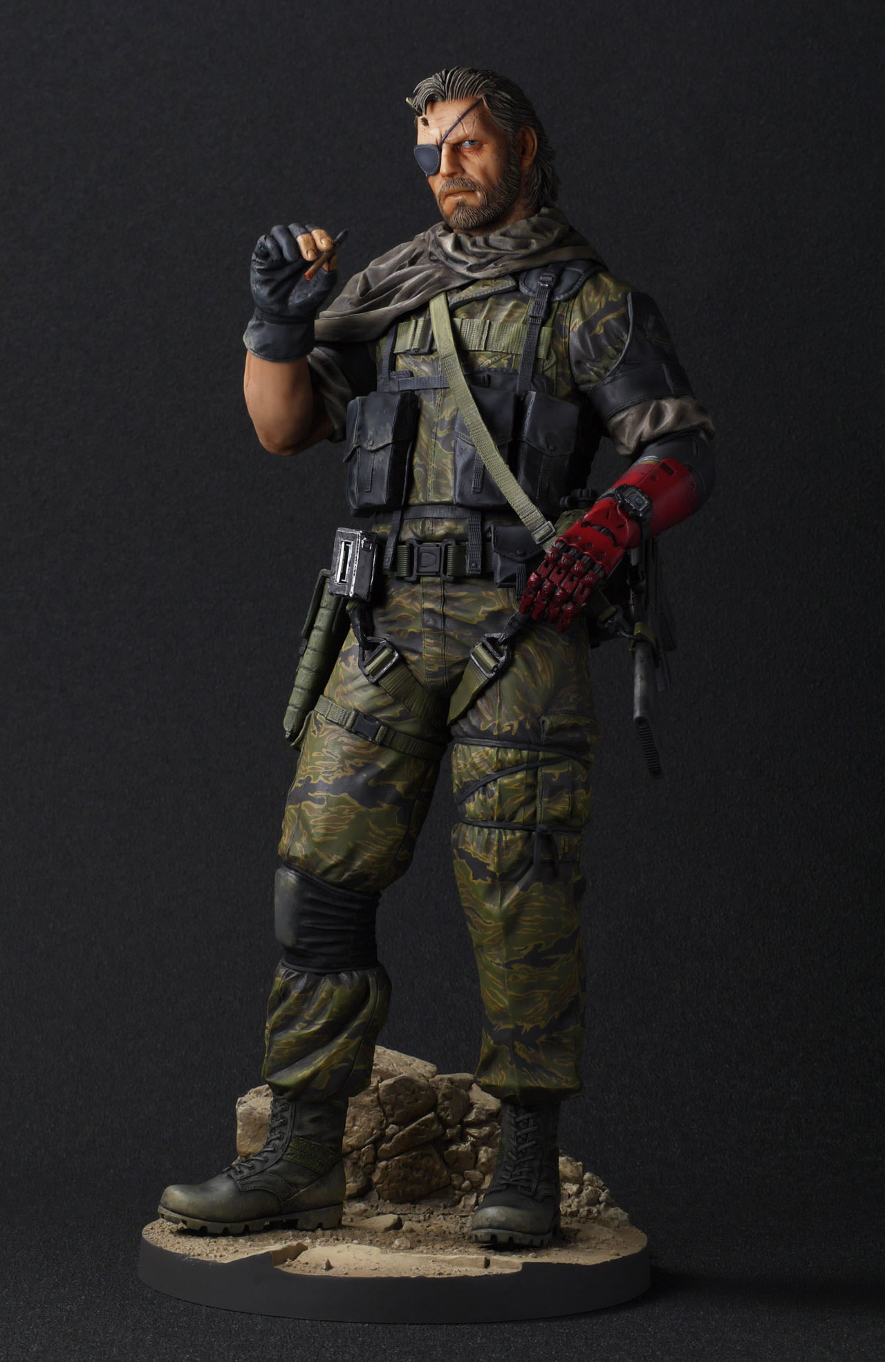 La statuette Gecco de Venom Snake en mille morceaux