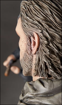 Des photos et une date pour les statuettes Gecco de Venom Snake et D.D.