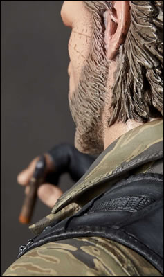 Des photos et une date pour les statuettes Gecco de Venom Snake et D.D.