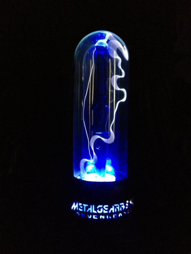 La lampe Metal Gear Rising Revengeance en photos