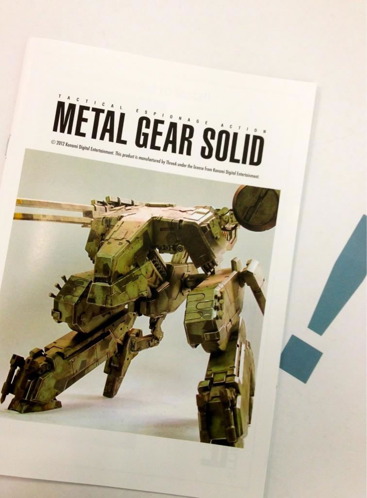 Old Snake et le Metal Gear Rex de ThreeA chez Kojima Productions
