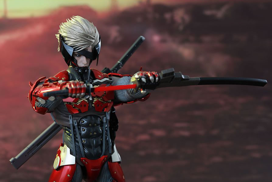 Raiden voit rouge avec une nouvelle figurine Hot Toys 'Inferno Armor Version'