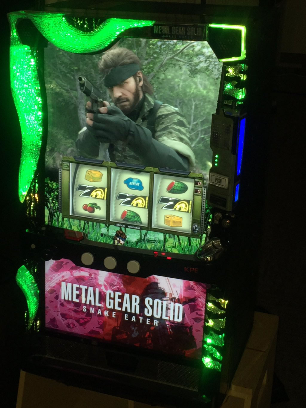 metal-gear-solid-3-snake-eater-pachinslot-01.jpg