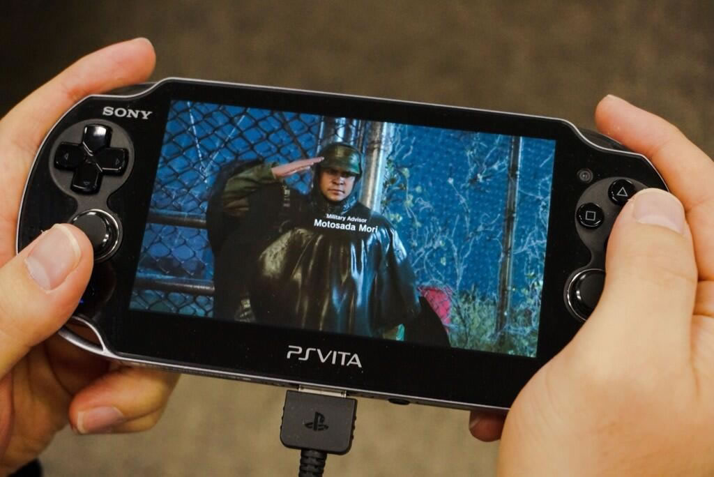 Metal Gear Solid V : Ground Zeroes sur PS Vita et en carton dans les magasins japonais