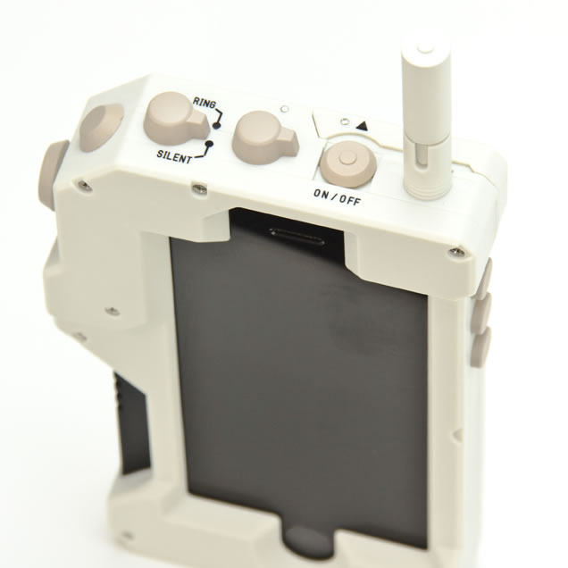 MGSV Ground Zeroes - La coque blanche iDroid pour iPhone se dvoile en images