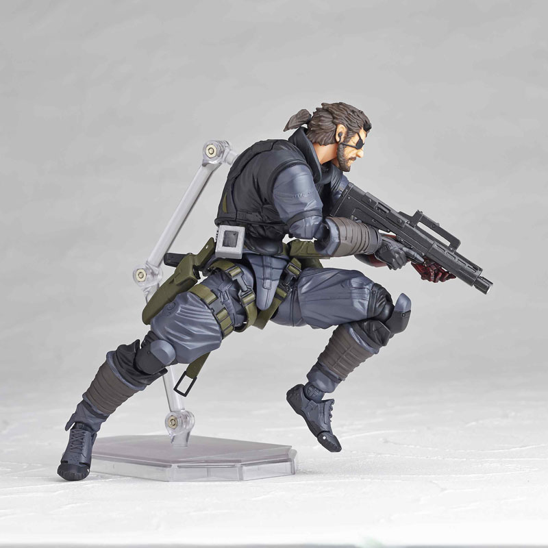 La figurine Vulcanlog de Venom Snake en Sneaking Suit illustre et date