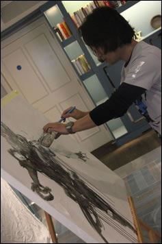 Yoji Shinkawa peint un Solid Snake britannique Londres