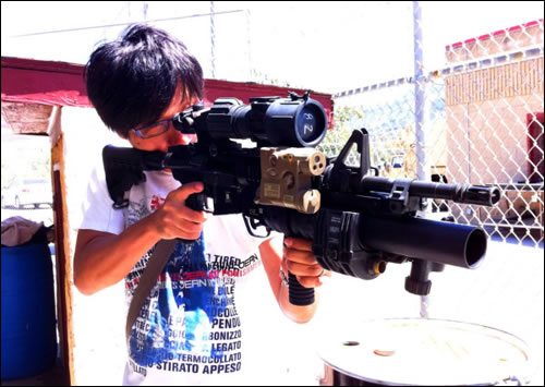 Kojima Productions à Miramar Air Force Base Kojima Productions à Miramar Air Force Base