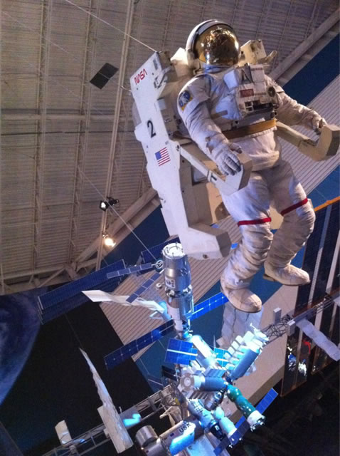 Yumi Kikuchi et Ayako Terashima à la Nasa Yumi Kikuchi et Ayako Terashima à la Nasa