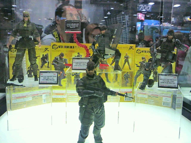Figurine de Solid Snake et Ninja Fox  la Comic Con de San Diego 2011