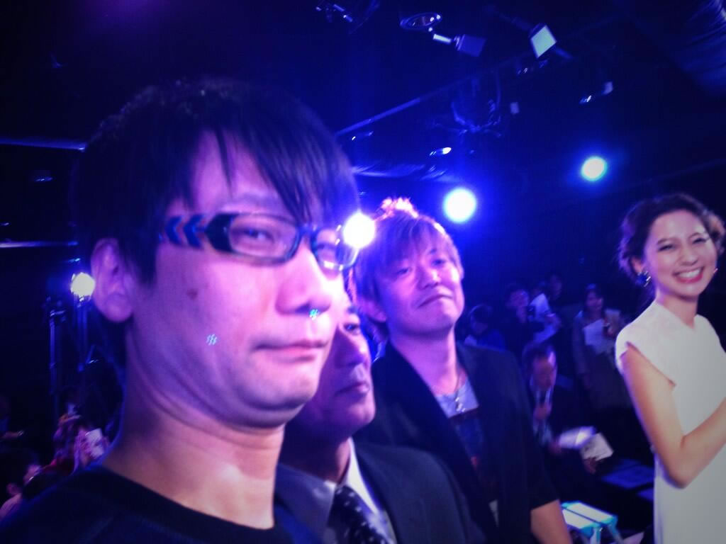 Vido - Hideo Kojima au lancement de la PlayStation 4 avec la Fox Edition
