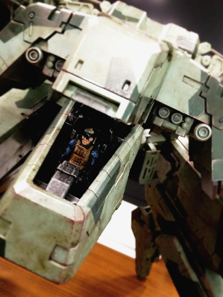 Old Snake et le Metal Gear Rex de ThreeA chez Kojima Productions