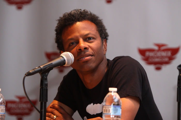 Vamp et Phil LaMarr ou la vocation de se prendre une balle dans la tte